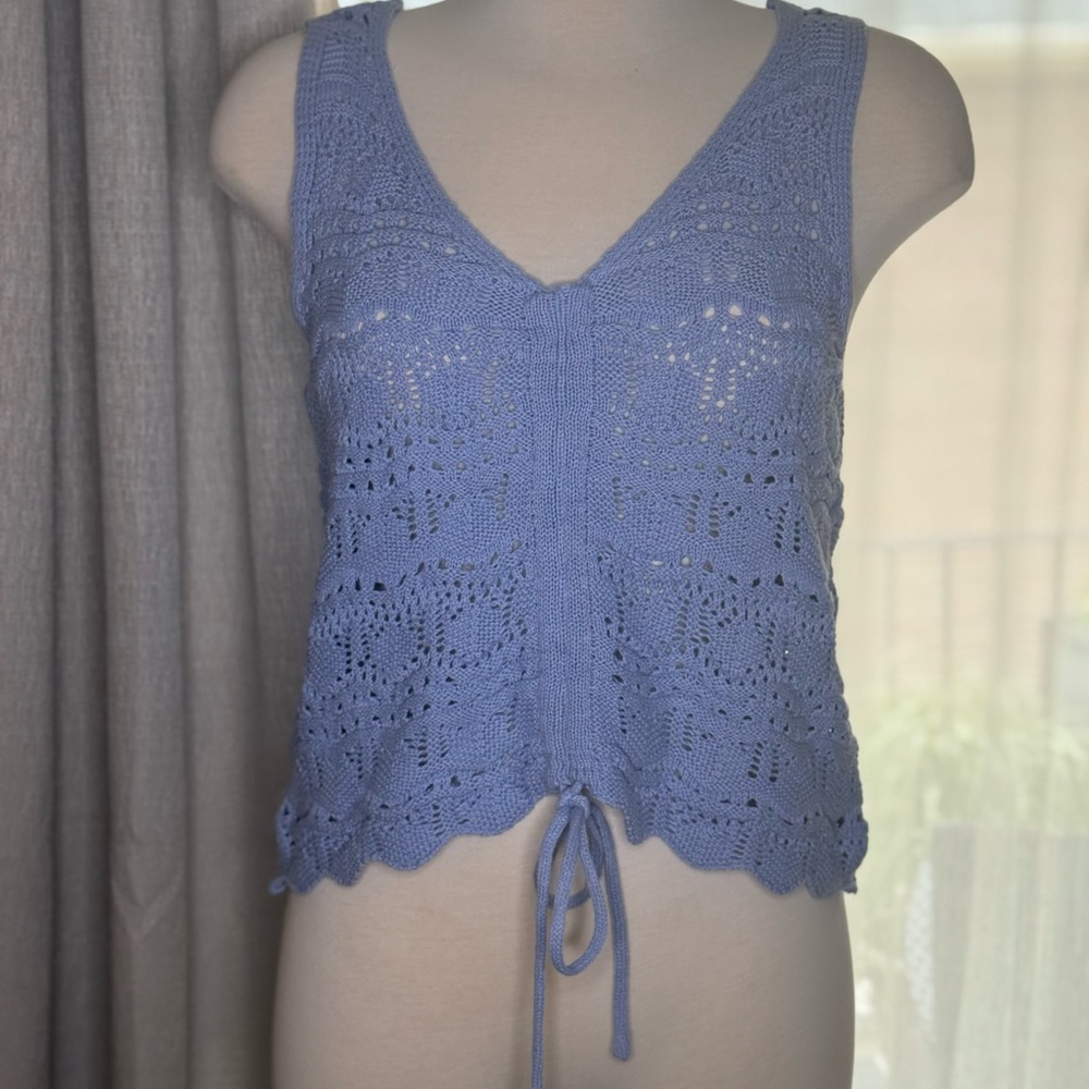 Jessica Simpson Blue Cropped Tie Front Tank Top